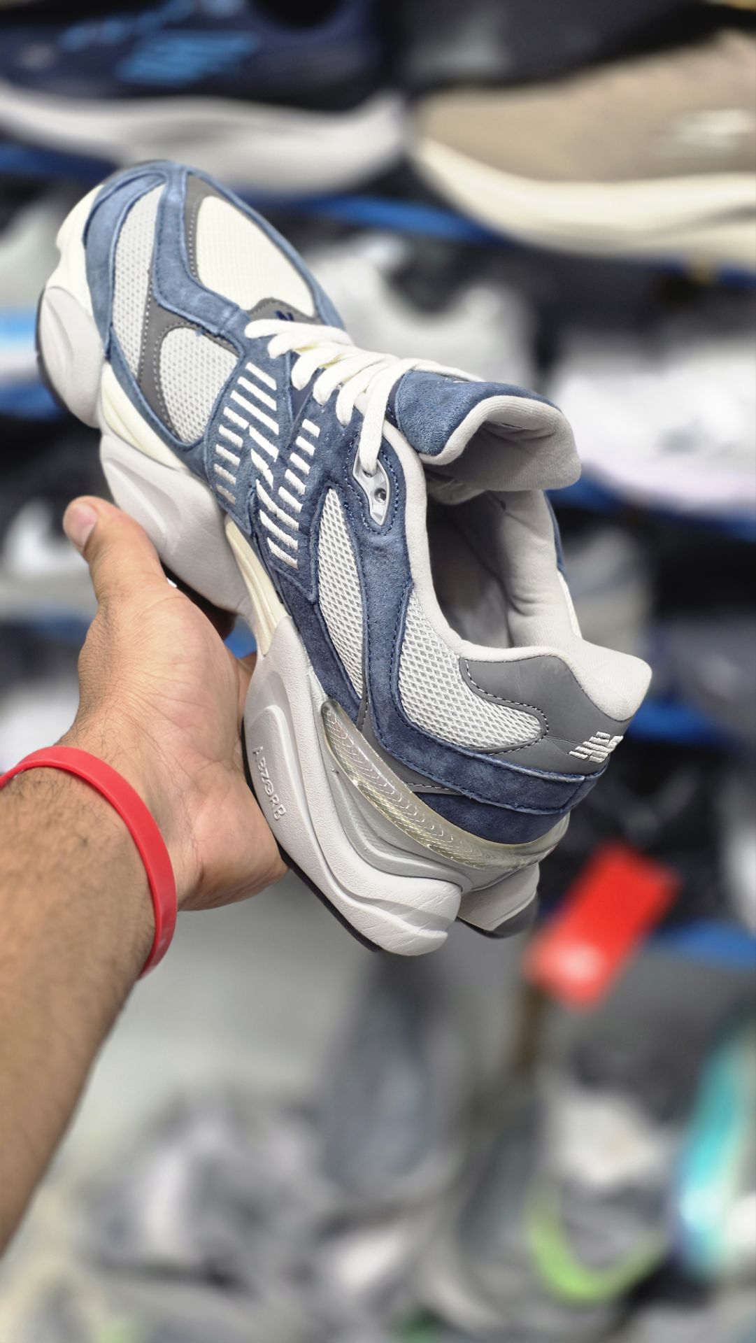 کتونی ویتنامی نیوبالانس ۹۰۶۰ مسترکوالیتی A پیاده رویی و رانینگ/ Newbalance 9060/ ساخت ویتنام وارداتی / سایز ۴۰الی ۴۵ فروش تک و عمده ضمانت اصالت کالا کیفیت مسترکوالیتی درجه ۱