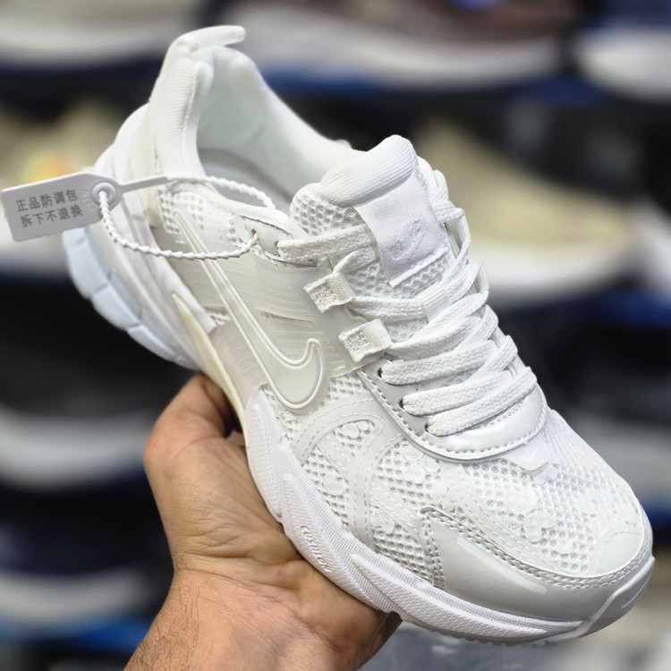 کتونی زنانه نایک وی تو کی Nike V2k Run /سایز 37الی40ساخت ویتنام وارداتی فروش تکی و عمده ضمانت کیفیت کالا