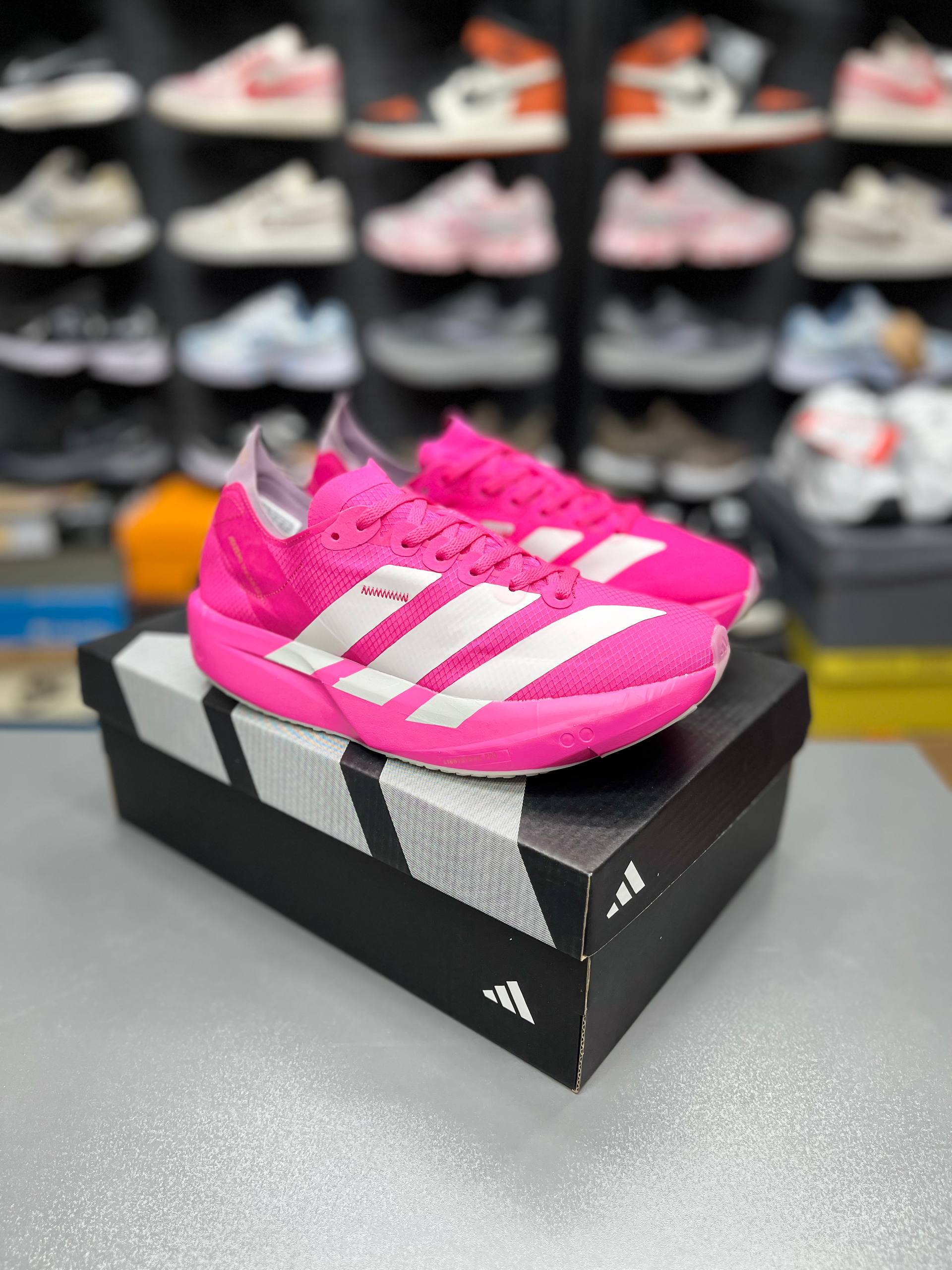 کتونی زنانه آدیداس رانینگ و پیاده رویی آدی زیرو پرو 4/Adidas adizero Adios Pro 4/ساخت ویتنام وارداتی/سایز ۳۸ ۳۹ ۴۰/فروش عمده و تک/ضمانت کیفیت کالا