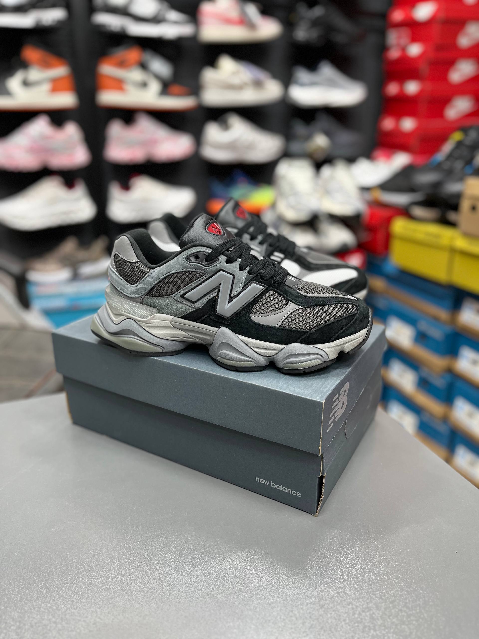 کتونی مردانه نیوبالانس ۹۰۶۰ مسترکوالیتی A پیاده رویی و رانینگ Newbalance 9060 ساخت ویتنام وارداتی سایز ۴۰الی ۴۵ فروش تک و عمده ضمانت اصالت کالا کیفیت مسترکوالیتی درجه ۱