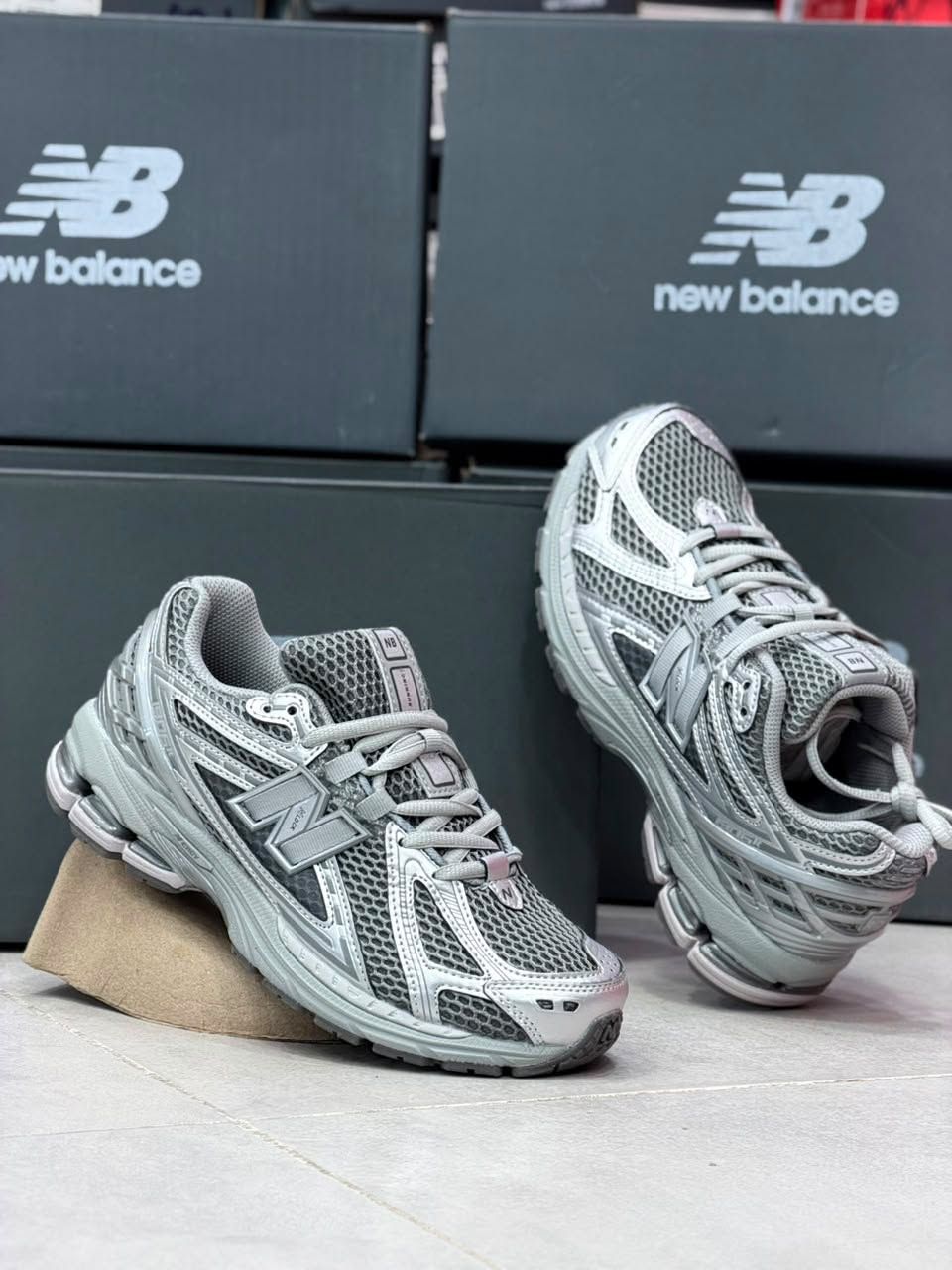 کتونی نیوبالانس ۱۹۰۶ مسترکوالیتی Newbalance 1906 ساخت ویتنام وارداتی سایز۳۸ الی ۴۵ فروش تکی و عمده ضمانت کیفیت کالا