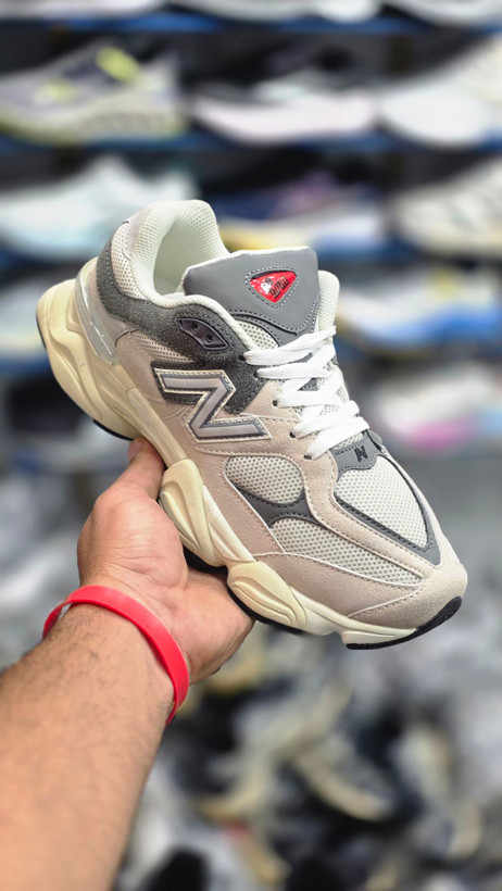 کتونی ویتنامی نیوبالانس ۹۰۶۰ پیاده رویی و رانینگ Newbalance 9060ساخت ویتنام وارداتی سایز ۴۰الی ۴۵ فروش تک و عمده ضمانت کیفیت کالا
