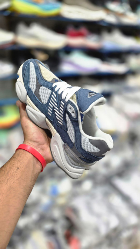 کتونی ویتنامی نیوبالانس ۹۰۶۰ پیاده رویی و رانینگ Newbalance 9060ساخت ویتنام وارداتی سایز ۴۰الی ۴۵ فروش تک و عمده ضمانت کیفیت کالا