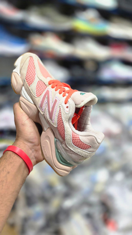 کتونی ویتنامی نیوبالانس ۹۰۶۰ پیاده رویی و رانینگ Newbalance 9060ساخت ویتنام وارداتی سایز ۴۰الی ۴۵ فروش تک و عمده ضمانت کیفیت کالا