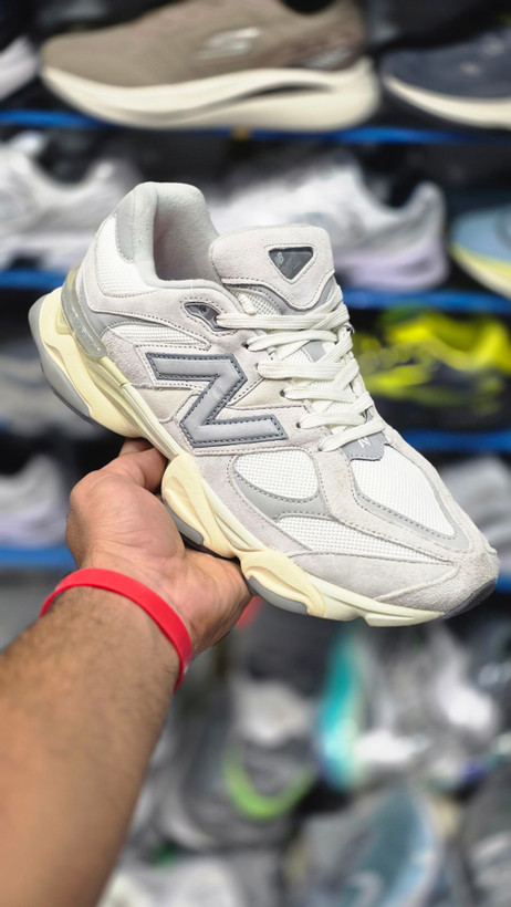 کتونی ویتنامی نیوبالانس ۹۰۶۰ پیاده رویی و رانینگ Newbalance 9060ساخت ویتنام وارداتی سایز ۴۰الی ۴۵ فروش تک و عمده ضمانت کیفیت کالا