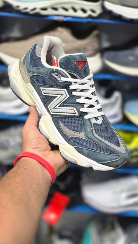 کتونی ویتنامی نیوبالانس ۹۰۶۰ پیاده رویی و رانینگ Newbalance 9060ساخت ویتنام وارداتی سایز ۴۰الی ۴۵ فروش تک و عمده ضمانت کیفیت کالا