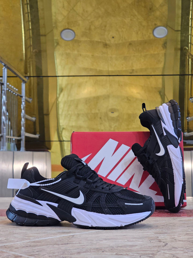 کتونی مسترکوالیتی نایک وی تو کی Nike V2k Run /سایز 37الی۴۵ساخت ویتنام وارداتی فروش تکی و عمده ضمانت کیفیت کالا