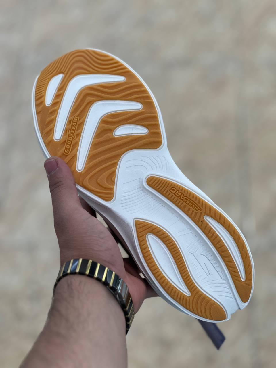 کتونی مسترکوالیتی اسکیچرز هایپر برست skechers Hyper Burst ساخت ویتنام وارداتی سایز۴۰ الی ۴۵ فروش تکی و عمده ضمانت کیفیت کالا