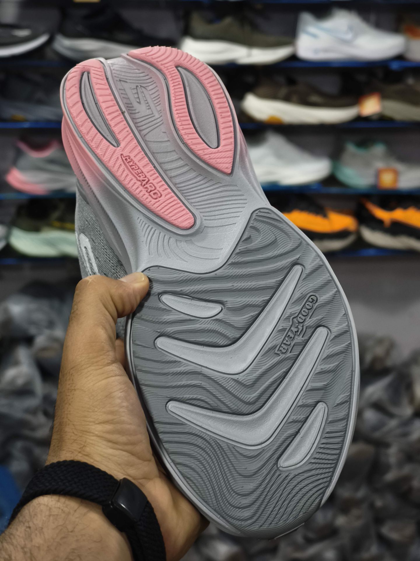 کتونی زنانه اسکیچرز هایپربرست کربن مستر کوالیتی/Skechers Hyper Burst Carbon/ساخت ویتنام وارداتی/سایز۳۷ الی ۴۰/فروش تکی و عمده ضمانت کیفیت کالا
