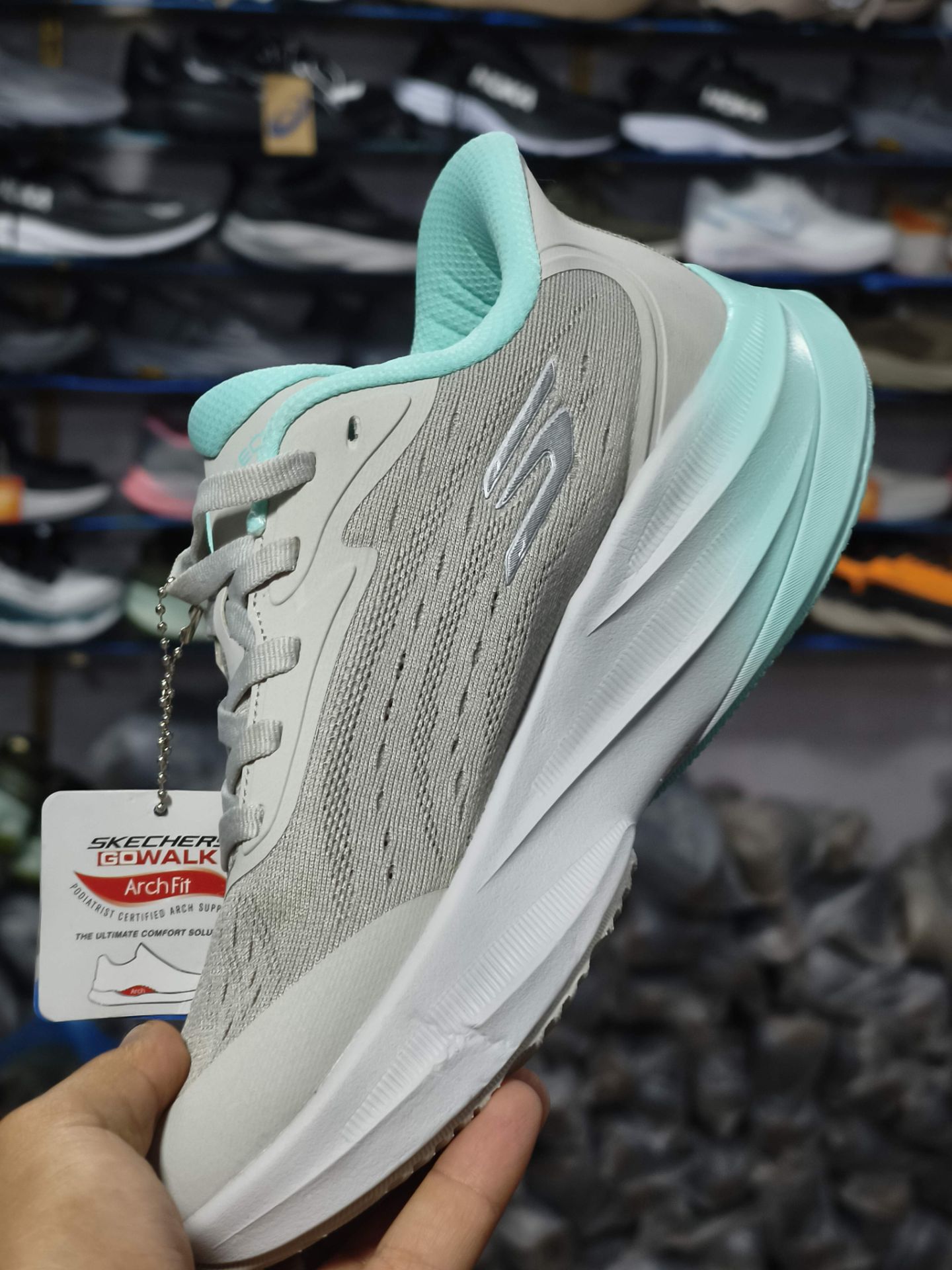 کتونی زنانه اسکیچرز هایپربرست کربن مستر کوالیتی/Skechers Hyper Burst Carbon/ساخت ویتنام وارداتی/سایز۳۷ الی ۴۰/فروش تکی و عمده ضمانت کیفیت کالا