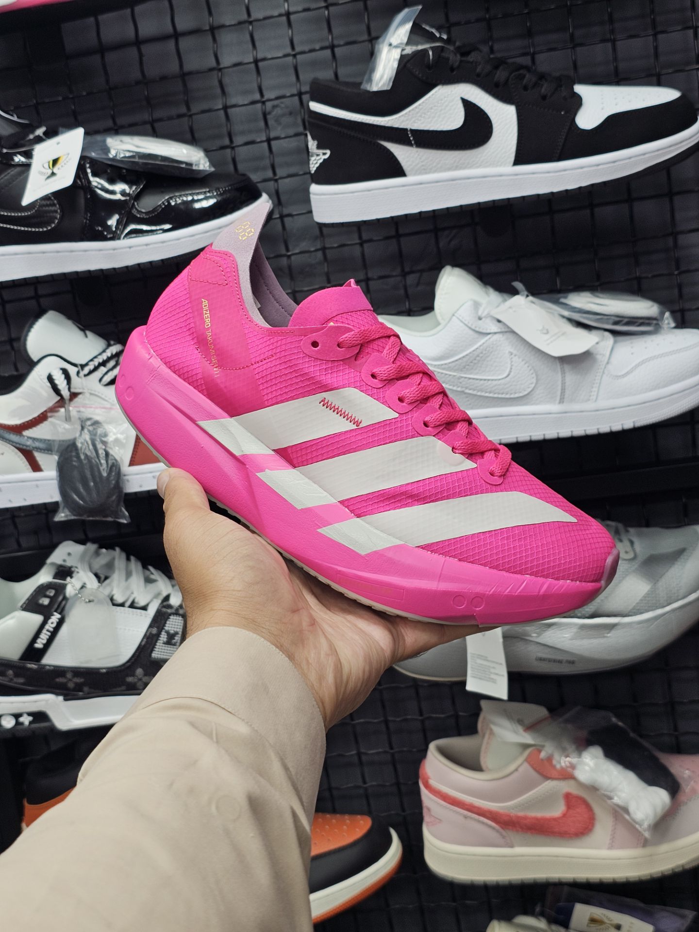 کتونی زنانه آدیداس رانینگ و پیاده رویی آدی زیرو پرو 4/Adidas adizero Adios Pro 4/ساخت ویتنام وارداتی/سایز ۳۸ ۳۹ ۴۰/فروش عمده و تک/ضمانت کیفیت کالا