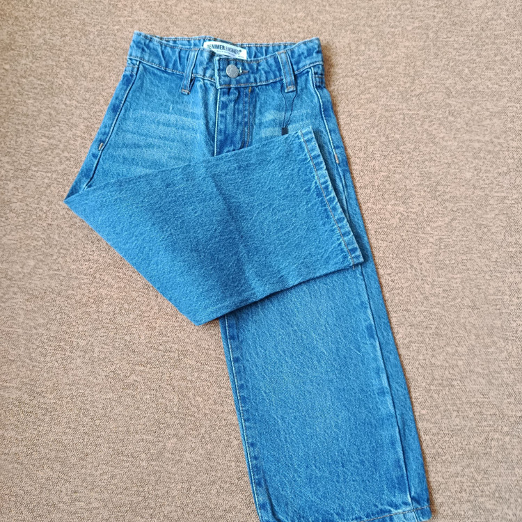 شلوار جین بچه گانه اورجینال برند دنیمر Denimerمدل نیم بگ آبی سنگشور سایز ۲تا ۱۵ سال فروش تکی و عمده ضمانت کیفیت کالا