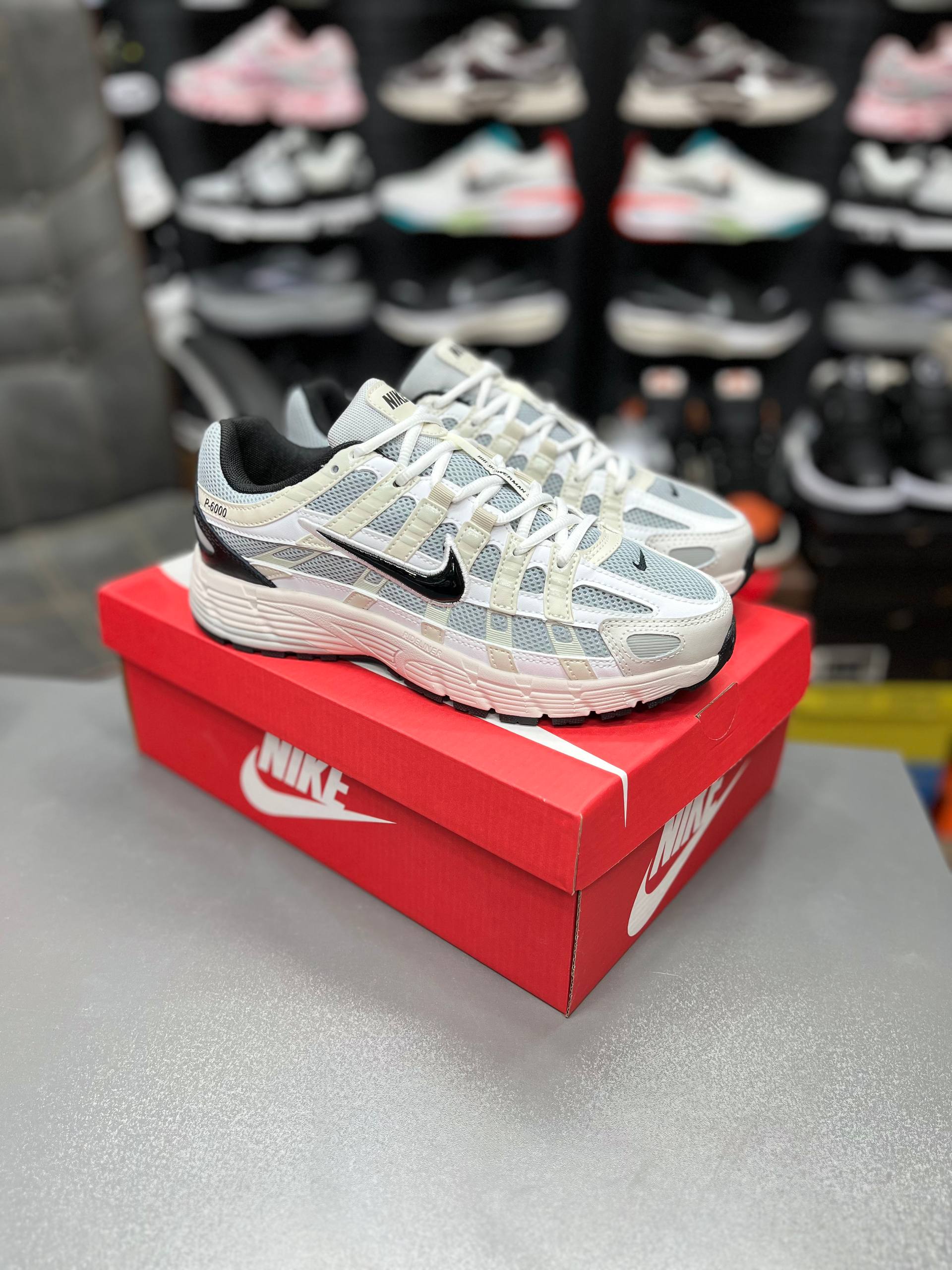کتونی نایک Nike P-6000 سایز ۴۰ الی ۴۵ ساخت ویتنام وارداتی ضمانت کیفیت کالا/فروش تکی و عمده