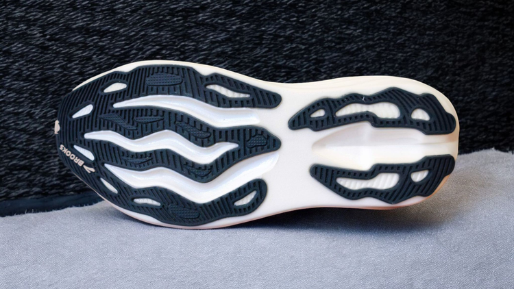 کتونی مسترکوالیتی بروکس گلیسرین مکس ۲ Brooks Glycerin max 2 / سایز ۴۴ ساخت ویتنام ضمانت کیفیت کالا