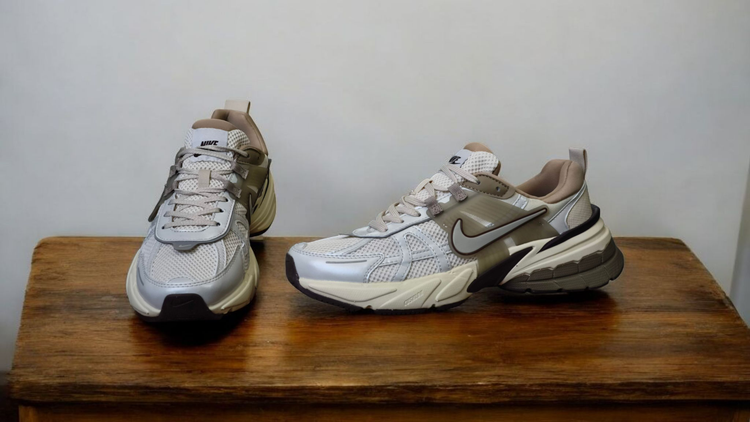 کتونی مسترکوالیتی نایک وی تو کی Nike V2k Run /سایز 42ساخت ویتنام وارداتی فروش تکی و عمده ضمانت کیفیت کالا