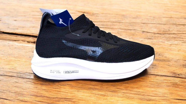 کتونی میزانو نئو زنMizuno neo zenسایز۴۰/ساخت ویتنام وارداتی ضمانت کیفیت کالا/فروش تکی و عمده