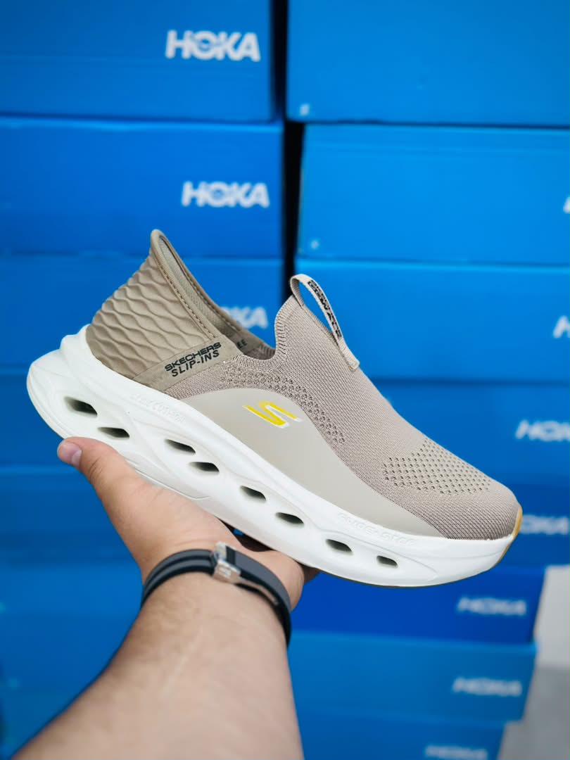 کفش راحتی اسکیچرز اسلیپ اینزگو والک/Skechers GOwalk Slip-ins/ساخت ویتنام وارداتی فروش عمده و تک/سایز ۴۰ تا۴۵ ضمانت کیفیت کالا