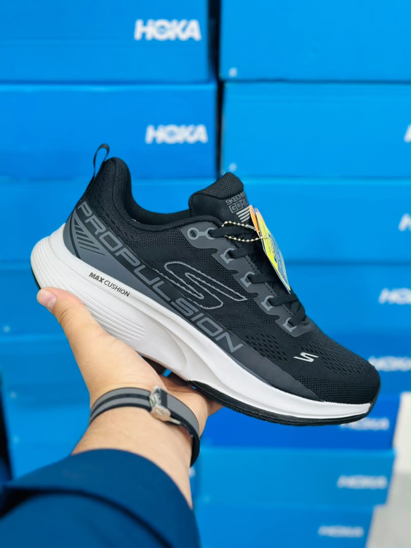 کتونی ویتنامی اسکیچرزمکس کویشن/Skechers max cushioning /سایز ۴۰ تا ۴۵/ وارداتی ساخت ویتنام/فروش عمده و تک/ضمانت و کیفیت کالا/