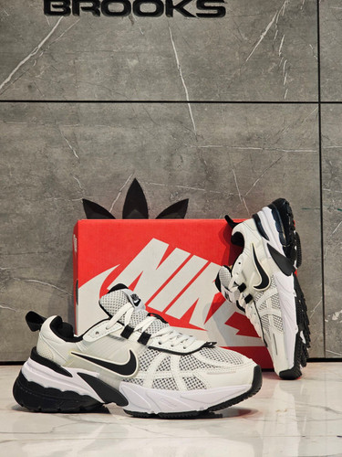کتونی ست جذاب نایک وی تو کی Nike V2k Run /سایز 37الی۴۵ساخت ویتنام وارداتی فروش تکی و عمده ضمانت کیفیت کالا