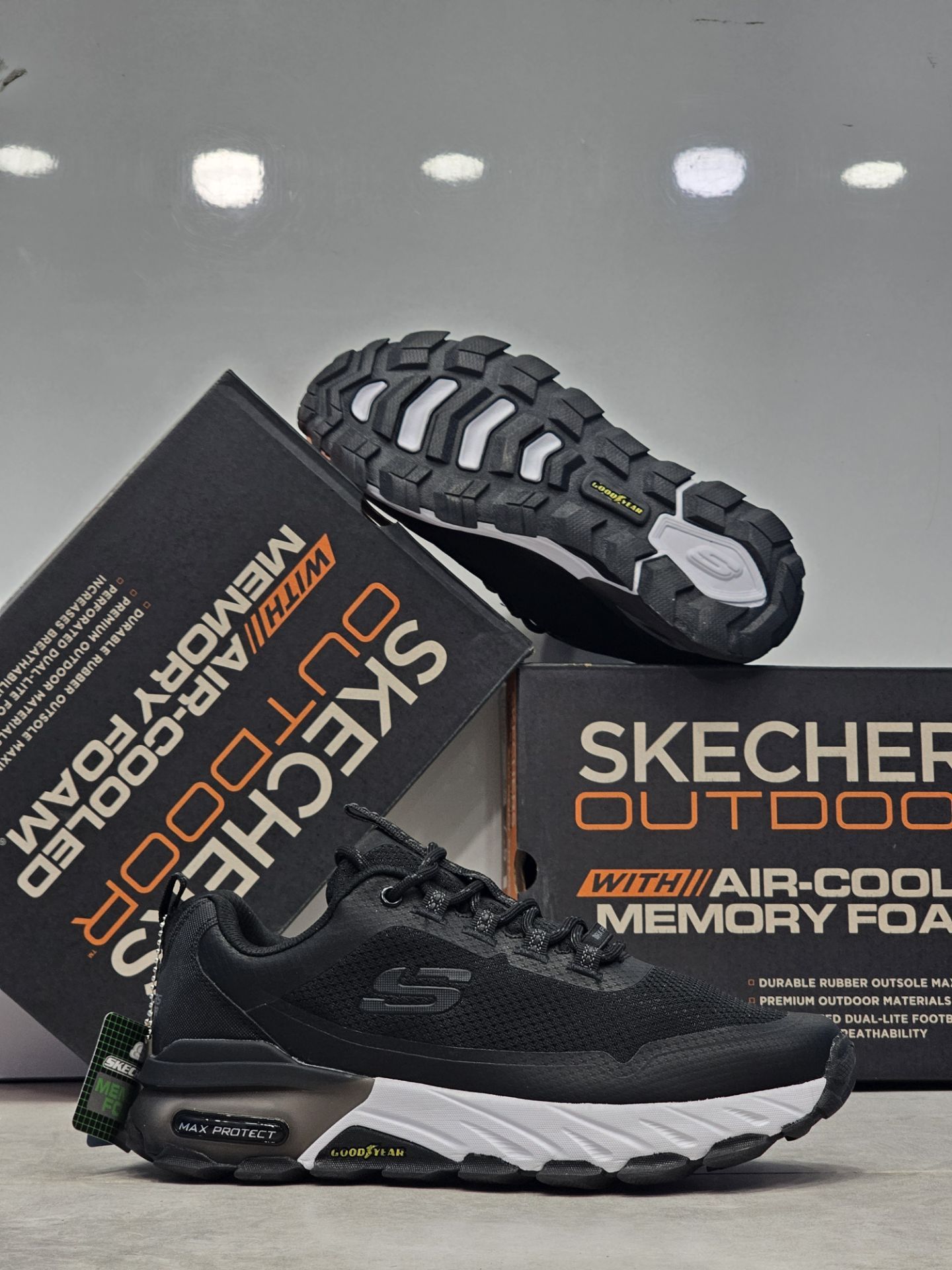 کتونی اسکیچرز پروتکتSkechers Max Protect Goodyear ساخت ویتنام وارداتی سایز ۴۰ الی ۴۵ بالاترین کیفیت درجه ۱/ضمانت کیفیت کالا/فروش تکی و عمده