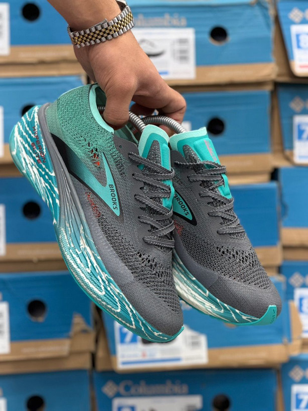 کتونی بروکس هایپریون مکس الیت ۴ Brooks Hyperion Elite 4وارداتی ساخت ویتنام سایز ۴۰ الی۴۵ فروش تکی و عمده ضمانت کیفیت کالا