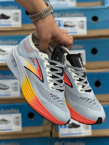 کتونی بروکس هایپریون مکس الیت ۴ Brooks Hyperion Elite 4وارداتی ساخت ویتنام سایز ۴۰ الی۴۵ فروش تکی و عمده ضمانت کیفیت کالا