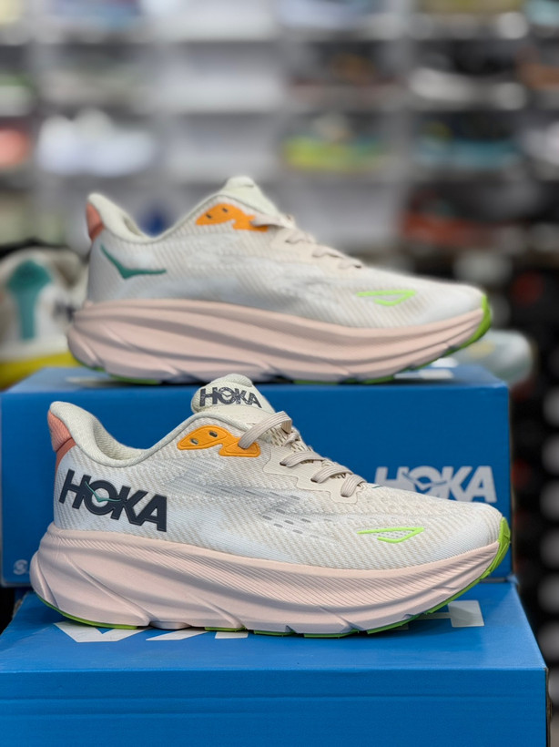 کتونی هوکا کلیفتون 9 مسترکوالیتی درجه ۱/Hoka Clifton 9/ساخت ویتنام وارداتی/سایز 40الی ۴۵/فروش تکی و عمده ضمانت کیفیت کالا