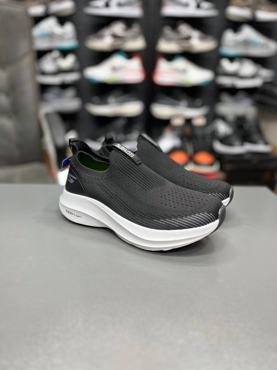کتونی اسکیچرز ویتنامی گوران ۲۰۲۶ بدون بند/Skechers Max cushioning/Gorun/مموری فوم سبک و طبی و راحت/سایز ۳۷ تا ۴۰/وارداتی ساخت ویتنام/فروش عمده و تک ضمانت کیفیت کالا