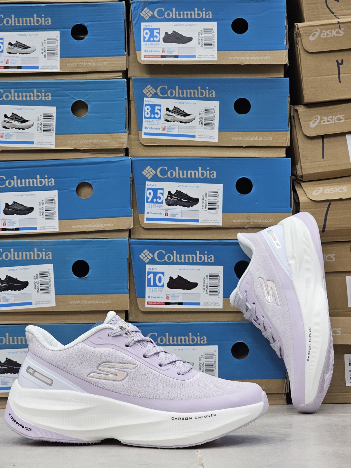 کتونی مسترکوالیتی اسکیچرز هایپر برست کربن skechers Hyper Burst carbonساخت ویتنام وارداتی سایز۳۷ الی ۴۰ فروش تکی و عمده ضمانت کیفیت کالا