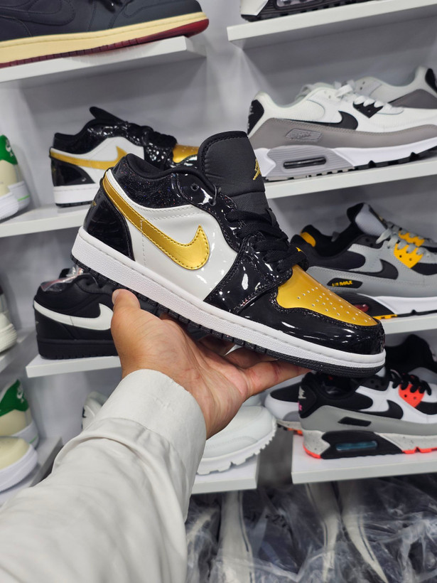 کتونی مسترکوالیتی نایک ایر جردن وان بدون ساق Nike Air Jordan 1 Low وارداتی ساخت ویتنام سایز ۴۰ الی ۴۵فروش تکی و عمده ضمانت کیفیت کالا