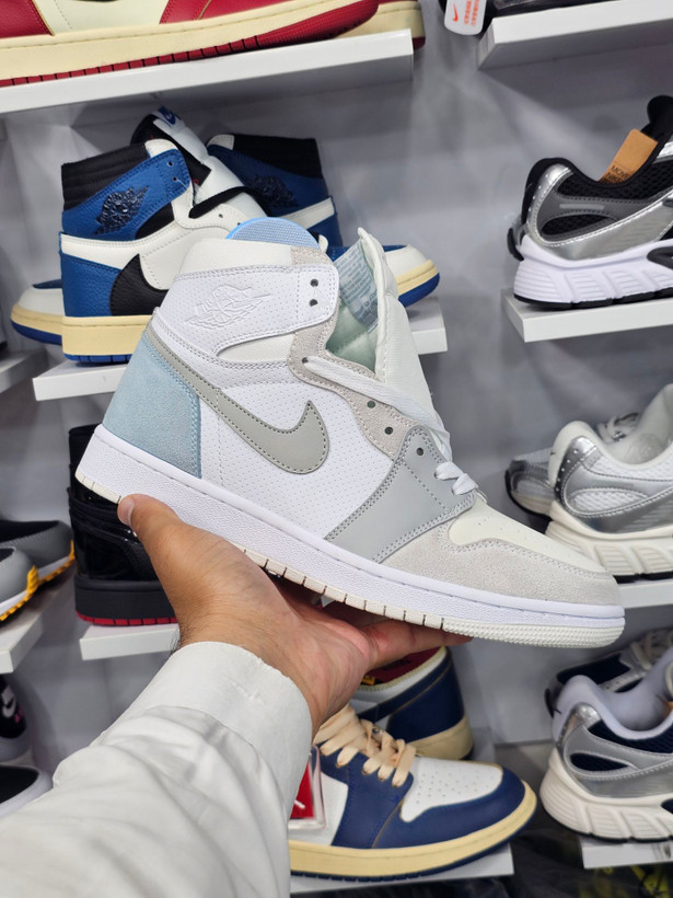 کتونی مردانه نایک ایر جردن وان ساقدار/Nike Air Jordan 1 Low وارداتی ساخت ویتنام سایز ۳۸ الی ۴۵فروش تکی و عمده/ضمانت کیفیت کالا