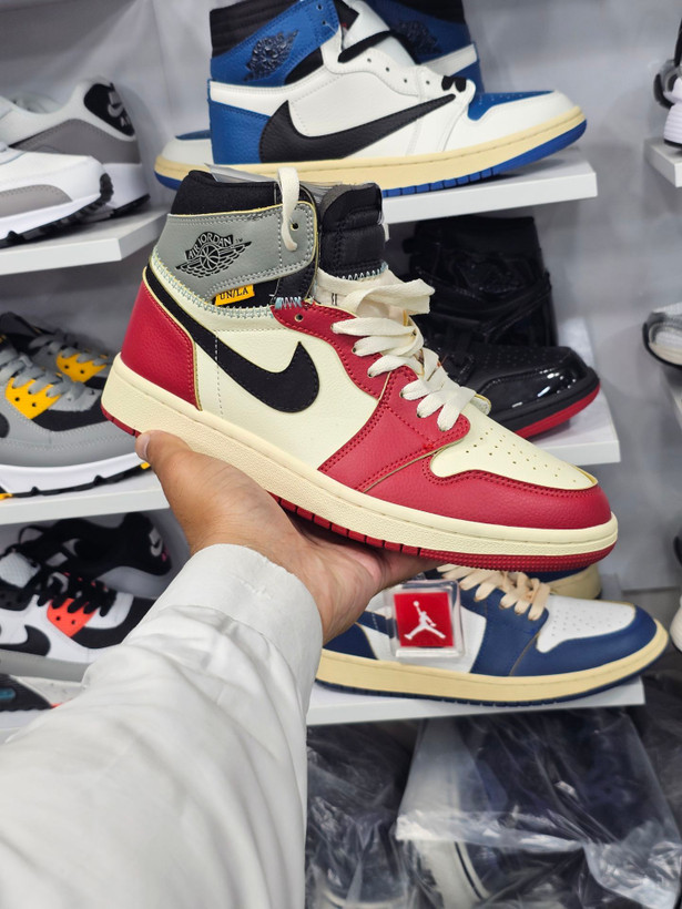 کتونی مردانه نایک ایر جردن وان ساقدار/Nike Air Jordan 1 Low وارداتی ساخت ویتنام سایز ۳۸ الی ۴۵فروش تکی و عمده/ضمانت کیفیت کالا