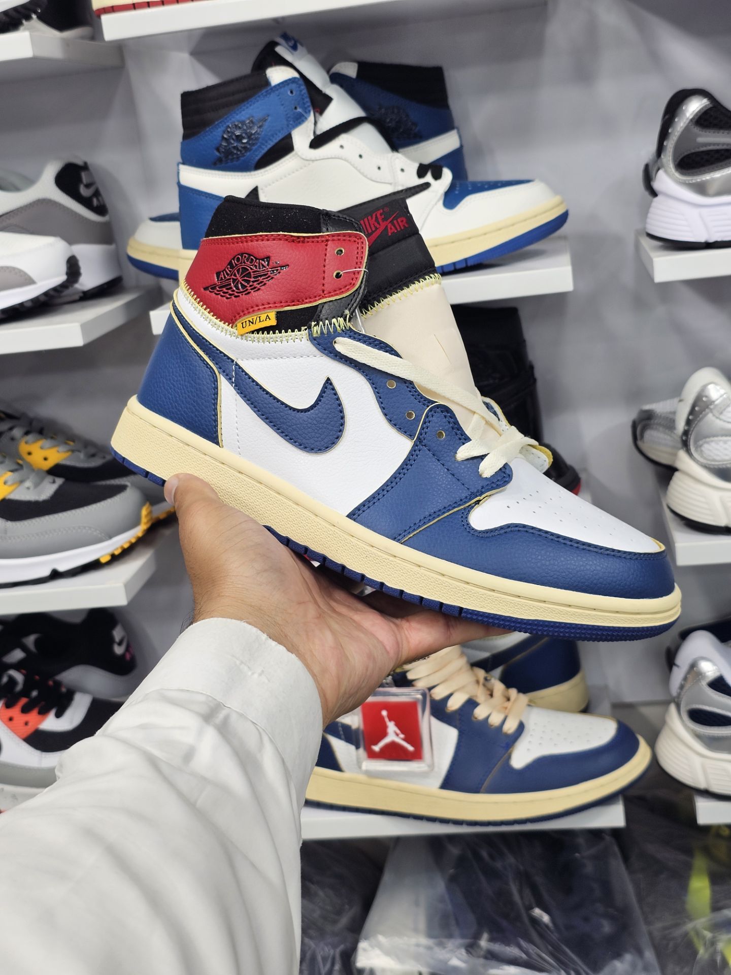 کتونی مردانه نایک ایر جردن وان ساقدار/Nike Air Jordan 1 Low وارداتی ساخت ویتنام سایز ۳۸ الی ۴۵فروش تکی و عمده/ضمانت کیفیت کالا