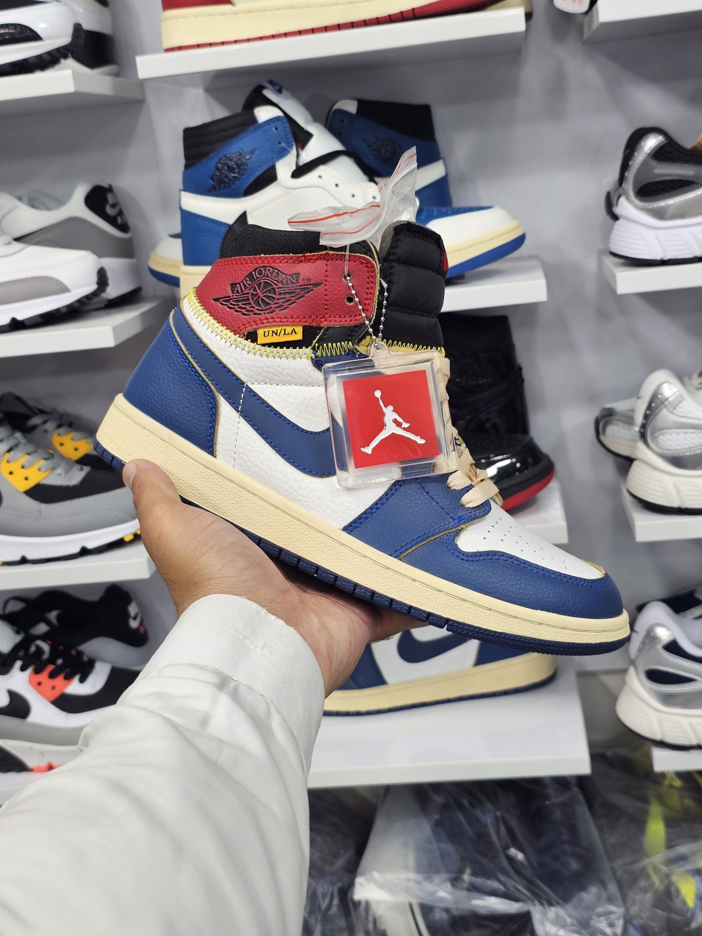کتونی مردانه نایک ایر جردن وان ساقدار/Nike Air Jordan 1 Low وارداتی ساخت ویتنام سایز ۳۸ الی ۴۵فروش تکی و عمده/ضمانت کیفیت کالا