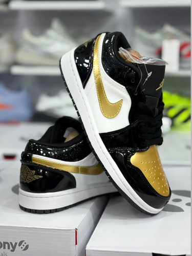 کتونی مسترکوالیتی نایک ایر جردن وان بدون ساق Nike Air Jordan 1 Low وارداتی ساخت ویتنام سایز ۴۰ الی ۴۵فروش تکی و عمده ضمانت کیفیت کالا