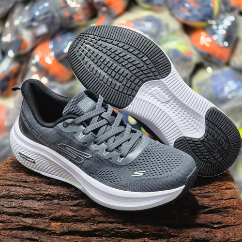 کتونی اسکیچرز گو والک اولترا/Skechers max cushioning سایز ۴۳ ساخت ویتنام وارداتی فروش تکی و عمده ضمانت و کیفیت کالا