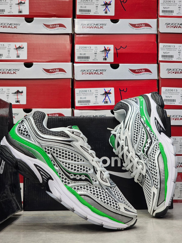 کتونی ساکونی پروگرید امنی ۹ رانینگ و پیاده روی Saucony omni 9 ProGrid ساخت ویتنام واردتی سایز۴۰ الی ۴۵ فروش تکی و عمده ضمانت کیفیت کالا