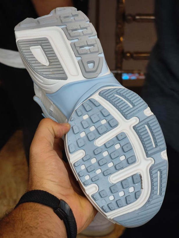 کتونی مسترکوالیتی نایک وی تو کی Nike V2k Run /سایز 37الی۴۵ساخت ویتنام وارداتی فروش تکی و عمده ضمانت کیفیت کالا