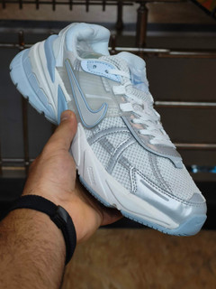 کتونی مسترکوالیتی نایک وی تو کی Nike V2k Run /سایز 37الی۴۵ساخت ویتنام وارداتی فروش تکی و عمده ضمانت کیفیت کالا
