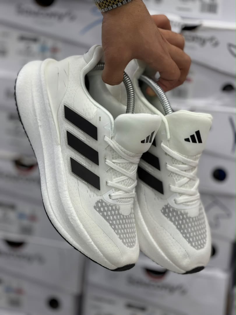 کتونی آدیداس ترکس TERREX Agravic GTX ساخت ویتنام وارداتی تریل رانینگ سایز ۴۰ الی۴۵ فروش تکی و عمده ضمانت کیفیت کالا