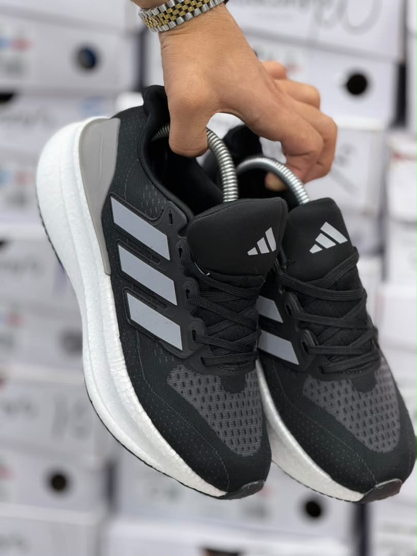 کتونی آدیداس ترکس TERREX Agravic GTX ساخت ویتنام وارداتی تریل رانینگ سایز ۴۰ الی۴۵ فروش تکی و عمده ضمانت کیفیت کالا