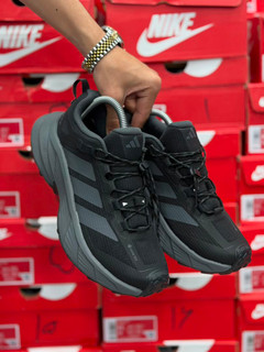 کتونی آدیداس ترکس TERREX Agravic GTX ساخت ویتنام وارداتی تریل رانینگ سایز ۴۰ الی۴۵ فروش تکی و عمده ضمانت کیفیت کالا