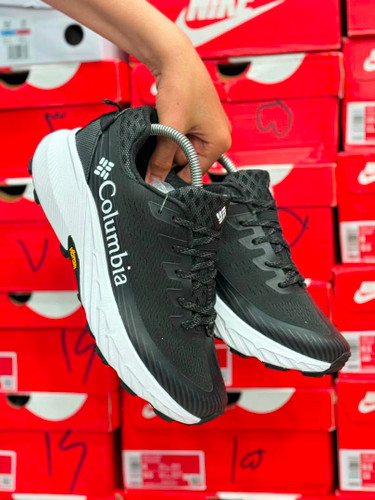 کتونی مسترکوالیتی کلمبیا /Columbia GORE-TEX Vietnam/سایز ۴۰ الی ۴۵ساخت ویتنام وارداتی زیره ویبرام رویه گورتکس ضمانت کیفیت کالا