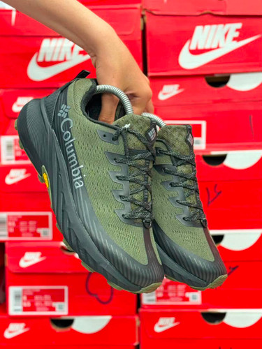 کتونی مسترکوالیتی کلمبیا /Columbia GORE-TEX Vietnam/سایز ۴۰ الی ۴۵ساخت ویتنام وارداتی زیره ویبرام رویه گورتکس ضمانت کیفیت کالا