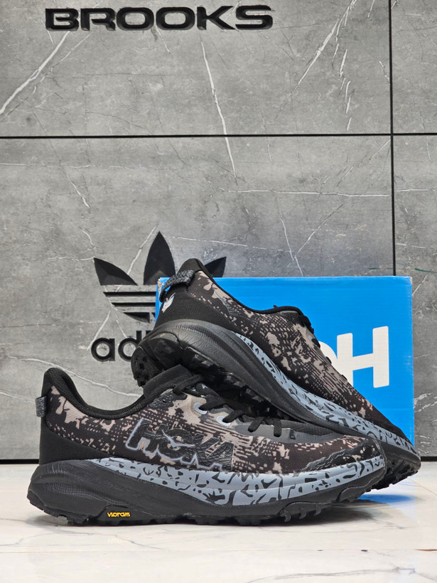 کتونی هوکا اسپید گوت ۶ مسترکوالیتیHoka speedgoat ۶ ساخت ویتنام وارداتی سایز ۴۰ الی ۴۵فروش تکی و عمده ضمانت کیفیت کالا