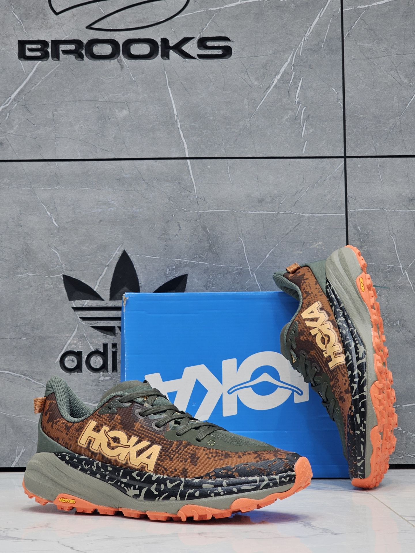 کتونی هوکا اسپید گوت ۶ مسترکوالیتیHoka speedgoat ۶ ساخت ویتنام وارداتی سایز ۴۰ الی ۴۵فروش تکی و عمده ضمانت کیفیت کالا