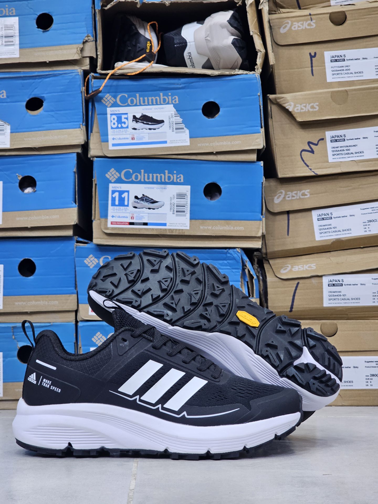 کتونی آدیداس ترکس مسترکوالیتی Adidas TERREX Agravic GTX ساخت ویتنام وارداتی تریل رانینگ سایز ۴۰ الی ۴۵ فروش تکی و عمده ضمانت کیفیت کالا
