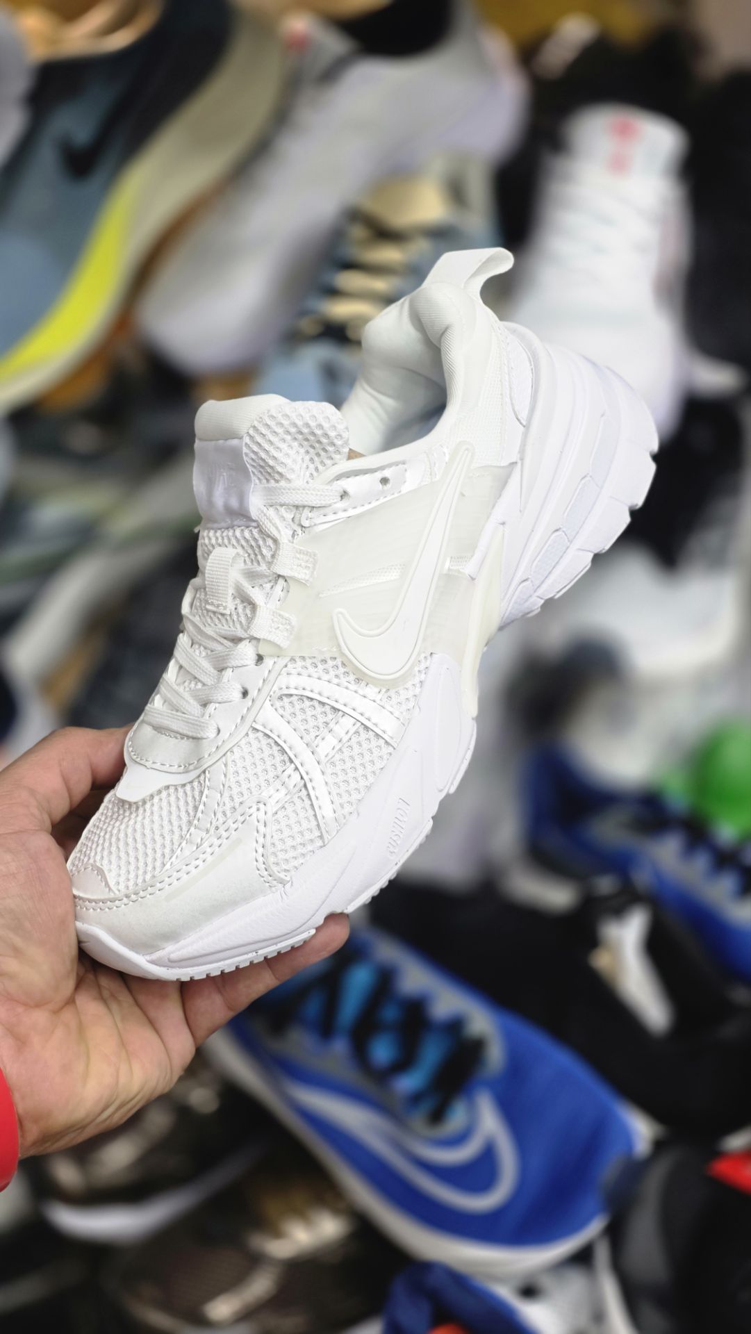 کتونی زنانه و مردانه نایک وی تو کی Nike V2k Run /سایز 37الی۴۵ساخت ویتنام وارداتی فروش تکی و عمده ضمانت کیفیت کالا