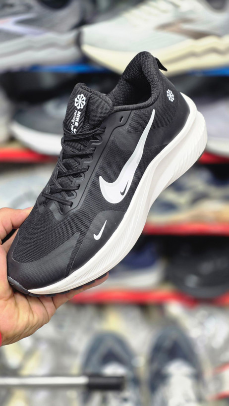 کتونی نایک ایرزوم پیاده رویی و رانینگNike Air Zoom سایز۳۸ الی ۴۵ساخت ویتنام وارداتی ضمانت کیفیت کالا فروش تکی و عمده