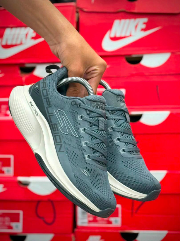 کتونی اسکیچرزمکس کوشن پروپالشن Skechers Max Cushioning Propulsionوارداتی ساخت ویتنام سایز ۴۰ الی ۴۵فروش تکی و عمده ضمانت و کیفیت کالا
